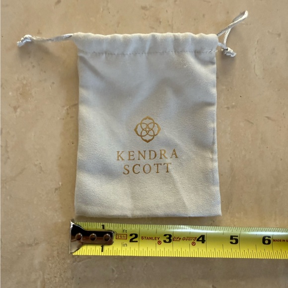Kendra Scott Jewelry Dust Bag - Picture 1 of 2